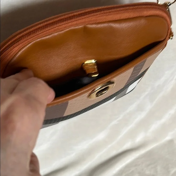 White and Tan Crossbody Bag with Adjustable Strap - Picture 7 of 8